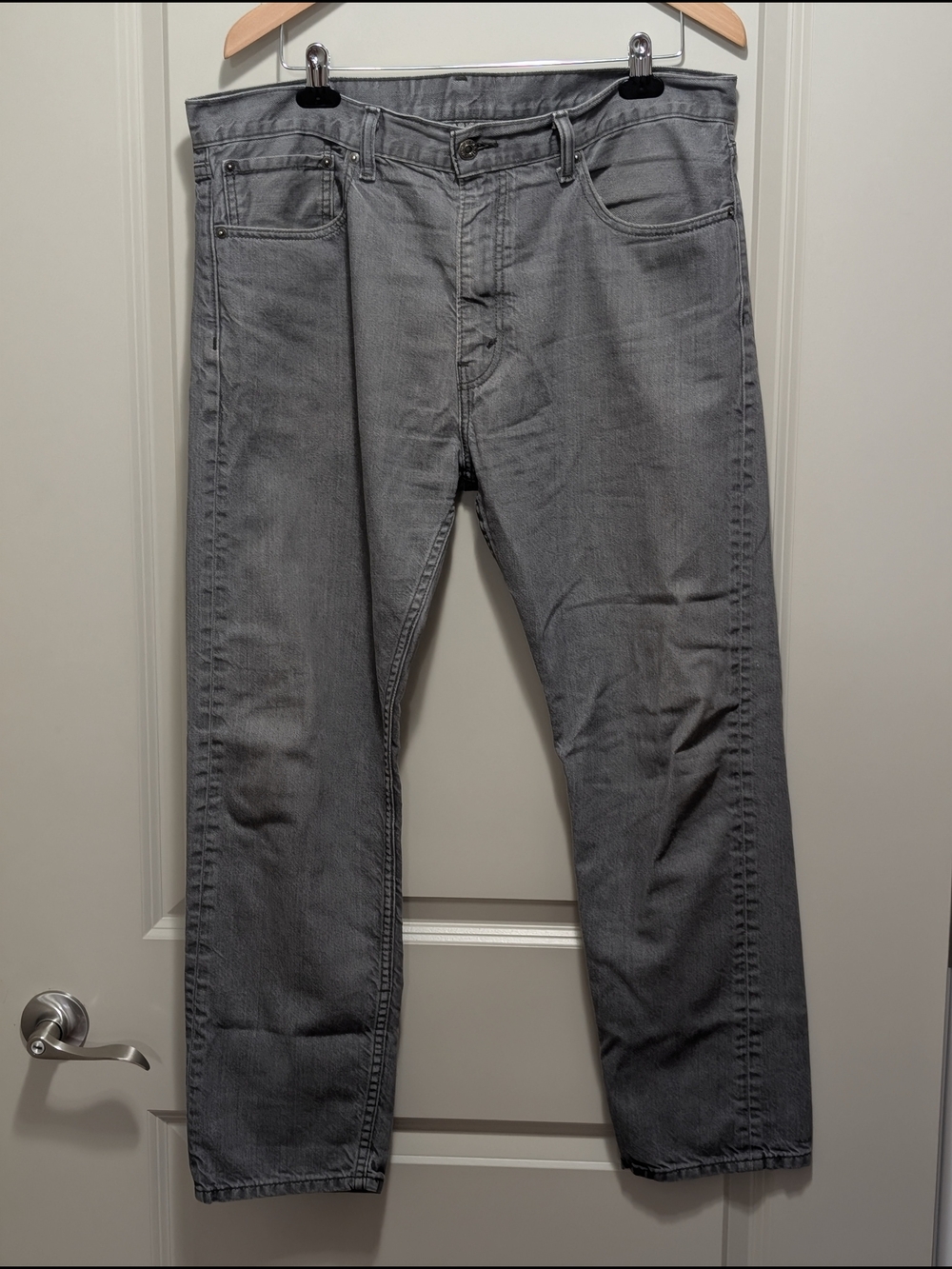 Levi's Men's Grey Straight Jeans